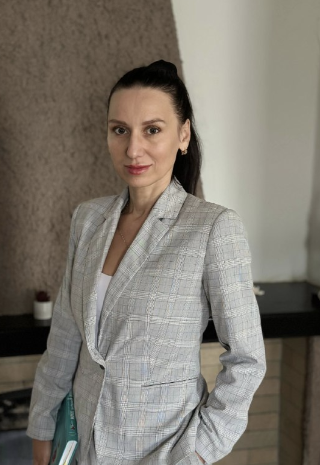 magistr Oleksandra Sipailova